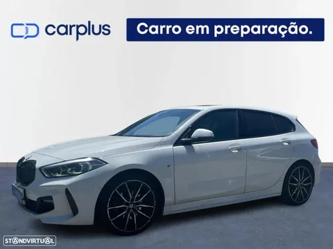 BMW 118 i Pack Desportivo M Auto