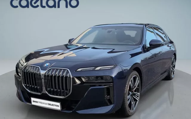 BMW 750 750e xDrive Pack Desportivo M