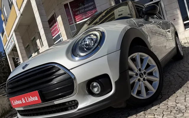 MINI Clubman Cooper D Premium Essential Auto
