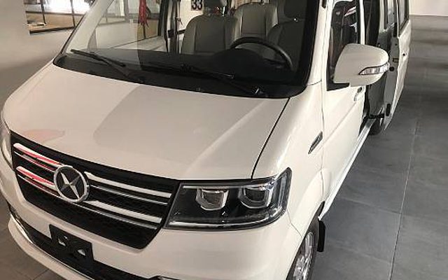 SWM X30L EV 7 Plazas