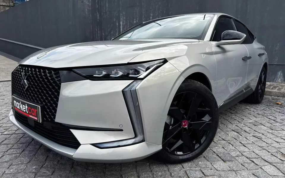 DS DS4 E-TENSE 225 PERFORMANCE LINE+