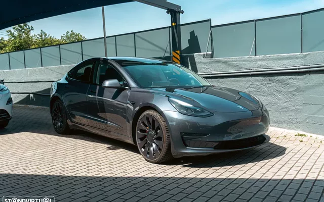 Tesla Model 3 Long Range AWD Dual Motor Performance