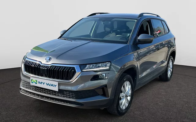 SKODA Karoq AUTOMAAT 115PK GPS CARPLAY CAMERA SENSOREN