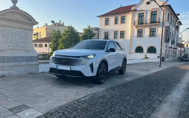 Peugeot 3008 Hybrid 145 e-DSC6 Allure