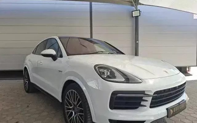 Porsche Cayenne Coupé E-Hybrid Platinum Edition