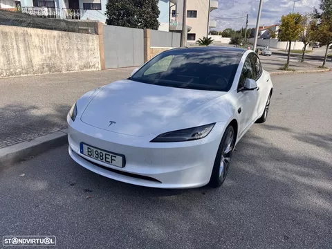 Tesla Model 3 Tração Traseira Premium