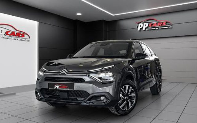 Citroen C4 BlueHDi 130 Stop&Start EAT8 SHINE