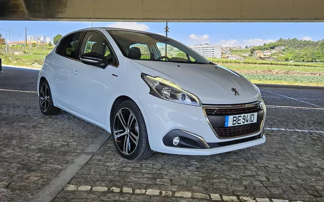 Peugeot 208 1.2 PureTech GT Line