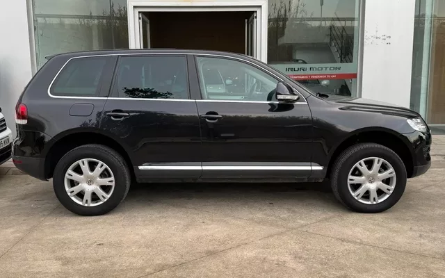 VOLKSWAGEN Touareg Touareg 2.5TDI R5 +Motion Tiptronic
