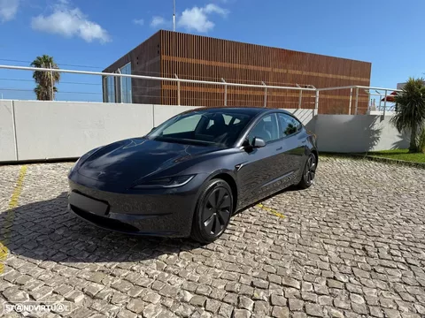 Tesla Model 3 Long Range Tração Integral Premium