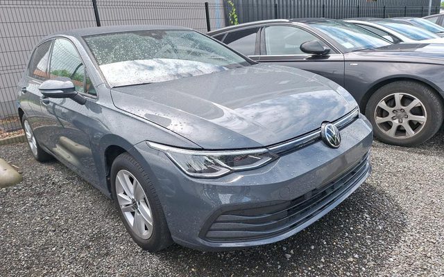 VW Golf 8 Life Bus 1.0 e-Tsi 110 Ch DSG 34.668 Km Prix TTC ( en arrivage )