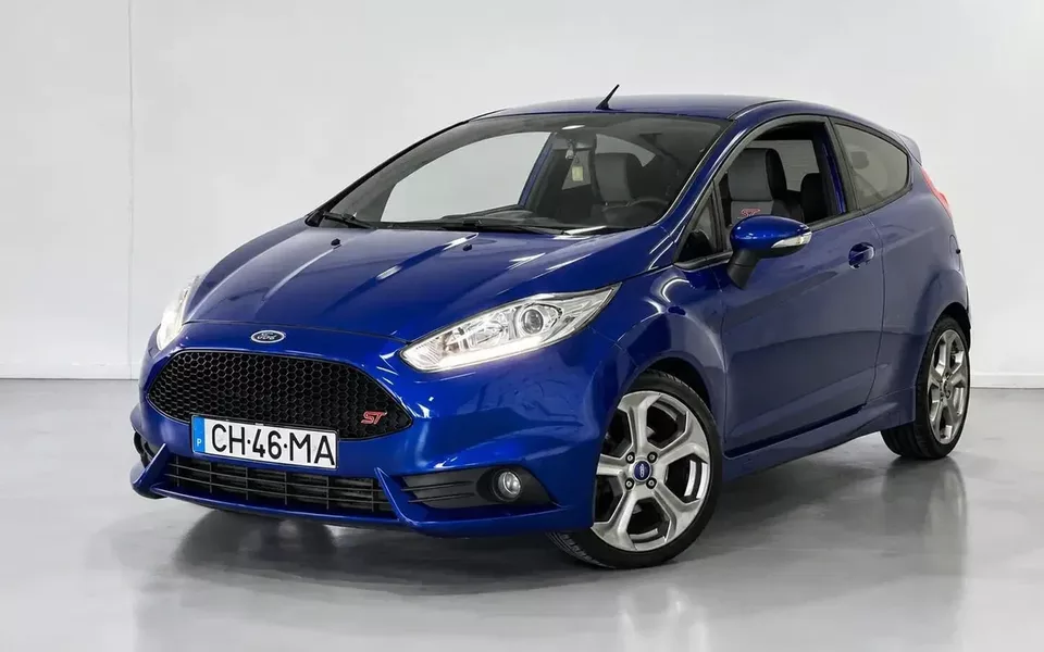 Ford Fiesta 1.6 EcoBoost c/ Pack Pele Desportiva ST