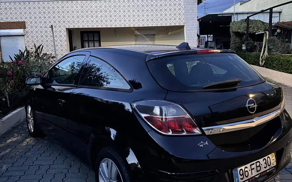 Opel Astra GTC 1.7 CDTi