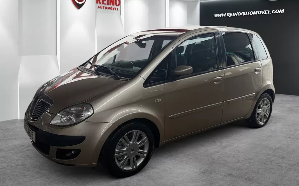 Lancia Musa 1.3 16V M-jet DFN Platino
