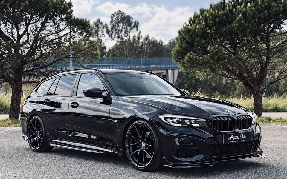 BMW 320
