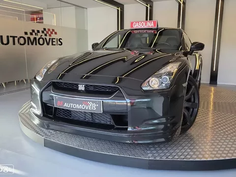 Nissan GT-R