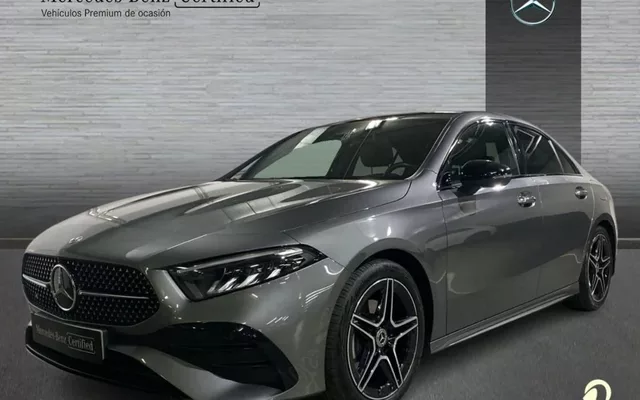 MERCEDES-BENZ Clase A CLASE A SEDÁN A 200 Sedán AMG Line (EURO 6e)
