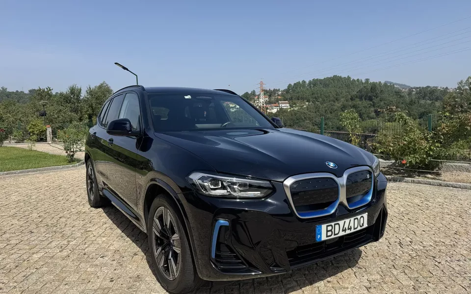 BMW iX3