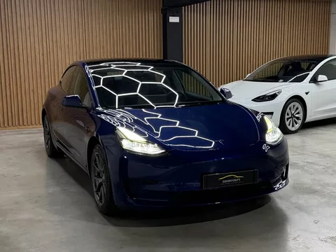 Tesla Model 3 Standard Range Plus RWD