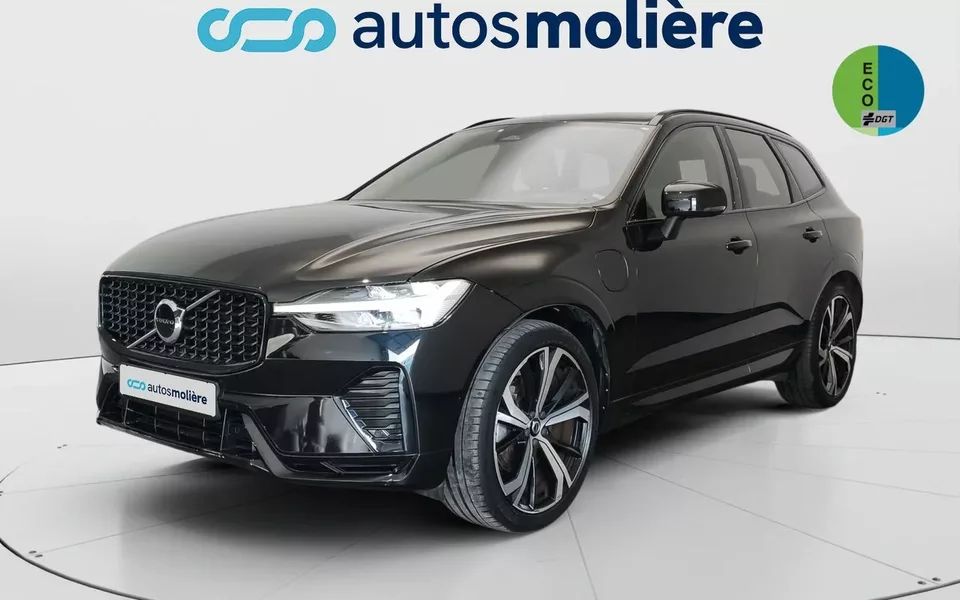 T8 Momentum AWD Auto 299 kW (407 CV)
