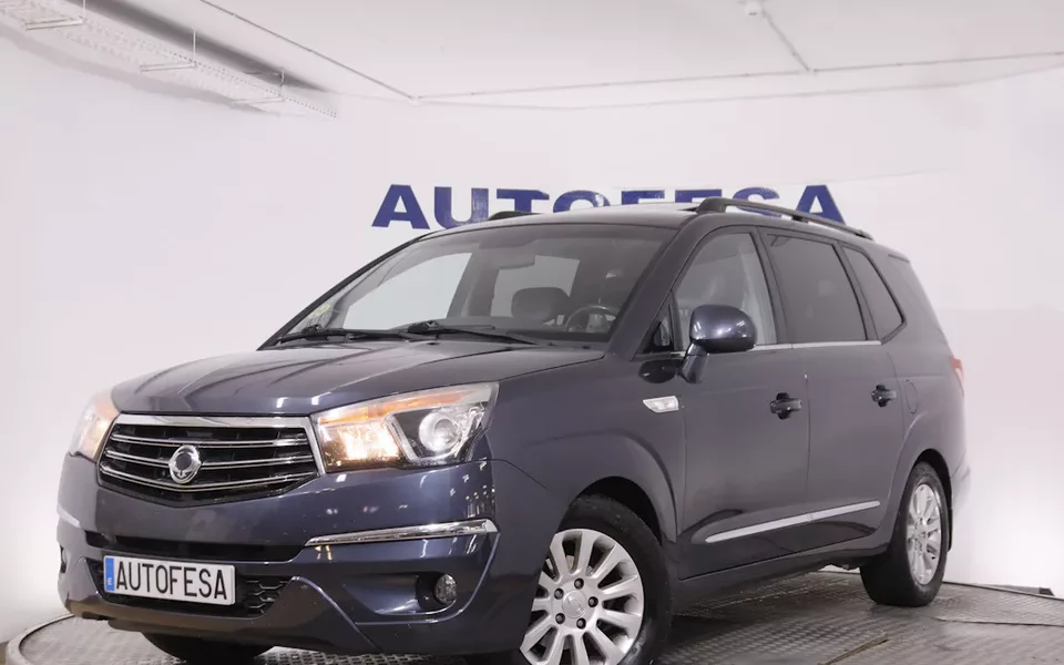 Ssangyong Rodius 2.0 EXDI LIMITED 155CV AUTO 7 PLAZAS 5P # CUERO, TECHO, NAVY, PARKTRONIC
