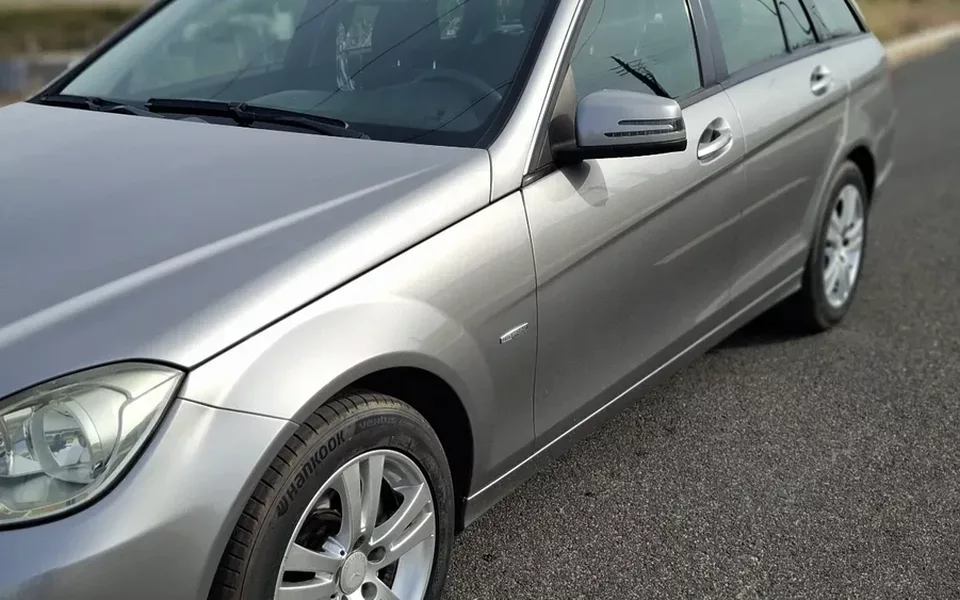 Mercedes-Benz C 200