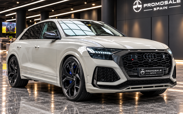 AUDI Q8 RS Q8 TFSI quattro tiptronic