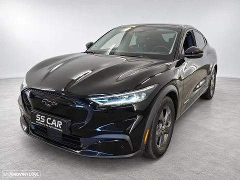 Ford Mustang Mach-E 75.7 kWh Base