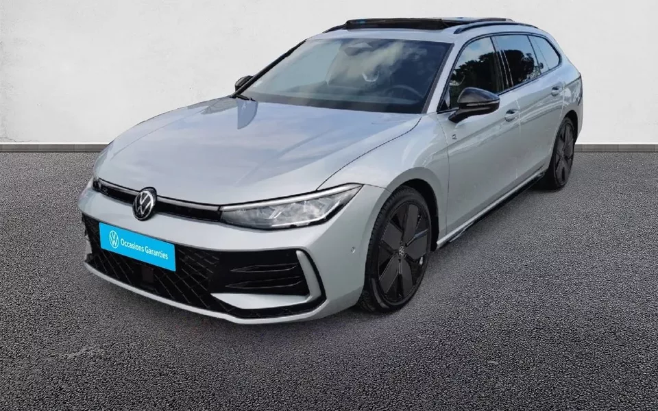 VOLKSWAGEN PASSAT 1.5 eTSI OPF 150 DSG7 R-Line