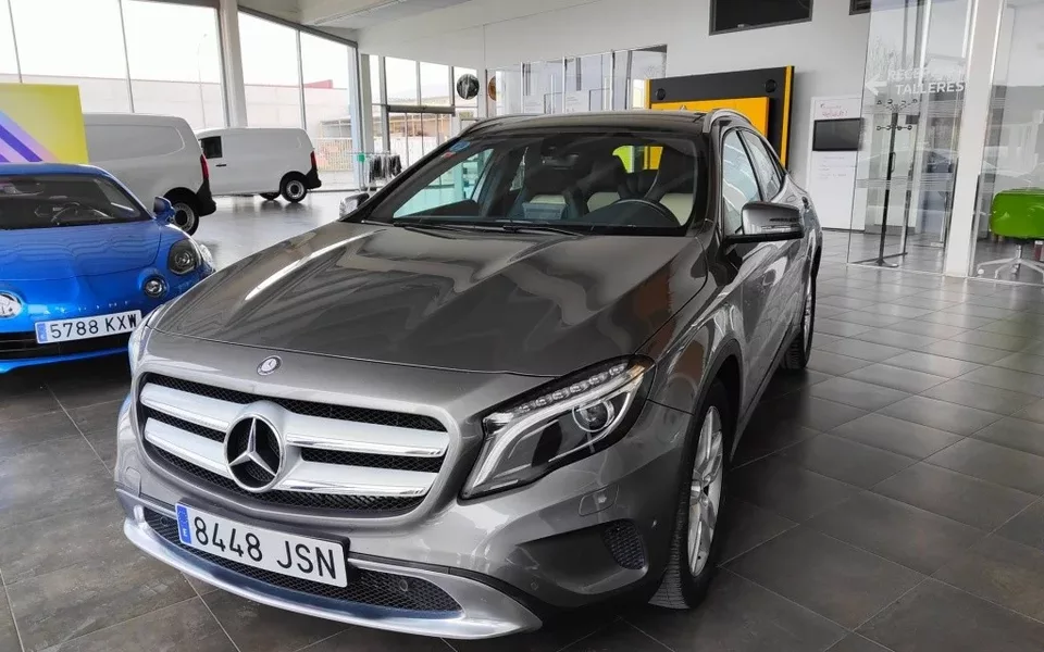 MERCEDES-BENZ Clase GLA GLA 200CDI Urban 7G-DCT