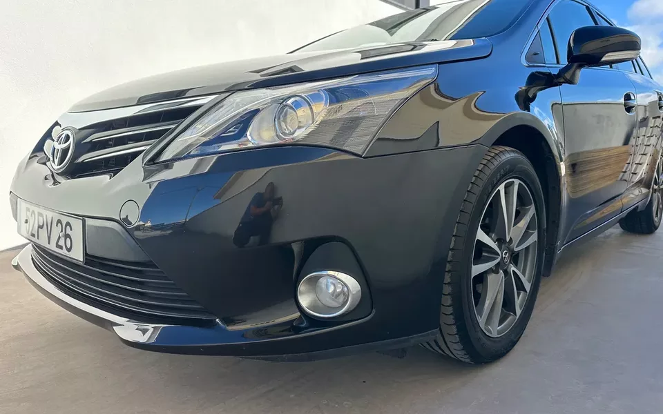 Toyota Avensis SW 2.0 D-4D Exclusive +Navi