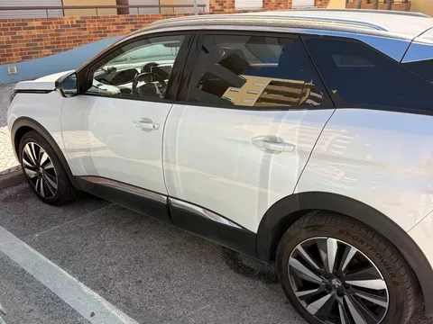 Peugeot 3008 PureTech 130 Stop & Start GPF EAT8 GT