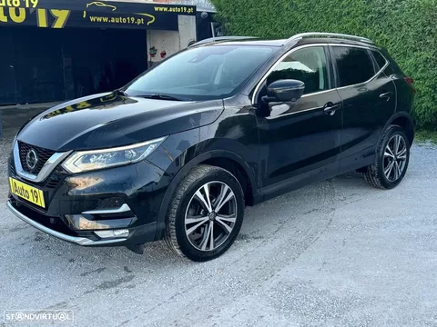 Nissan Qashqai 1.5 dCi N-Connecta J18+Led