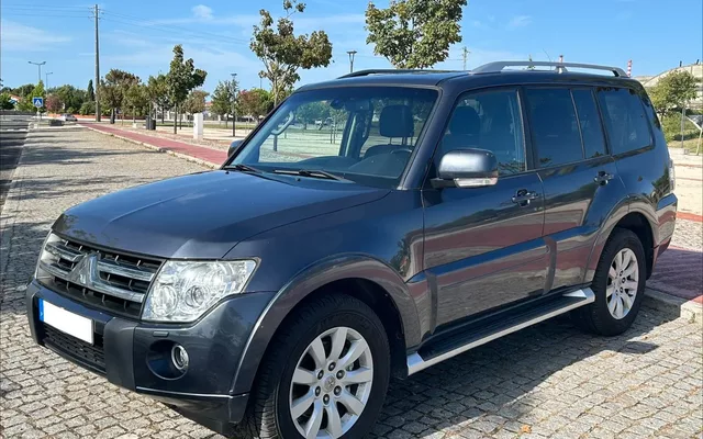 Mitsubishi Pajero 3.2 DI-D Auto Instyle