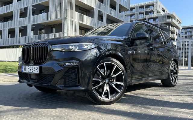BMW X7 2021