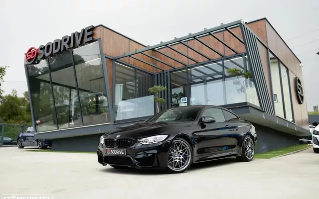 BMW M4 DKG Competition