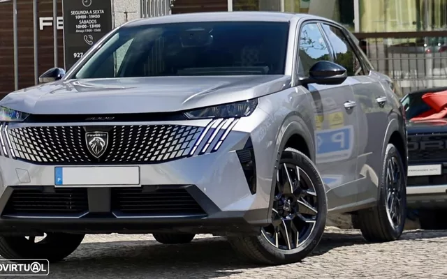 Peugeot 3008 1.2 Hybrid Allure e-DCS6