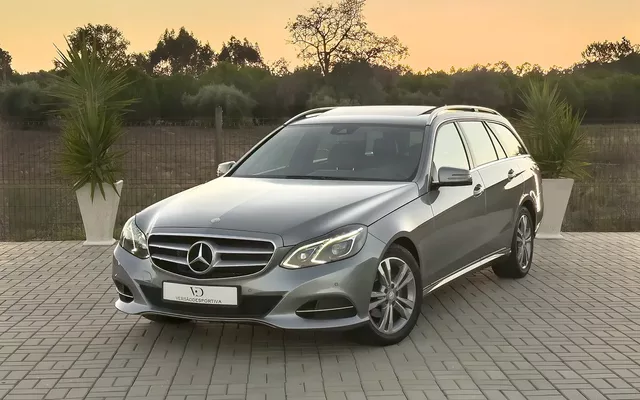 Mercedes-Benz E 220 BlueTEC 4Matic 7G-TRONIC Avantgarde