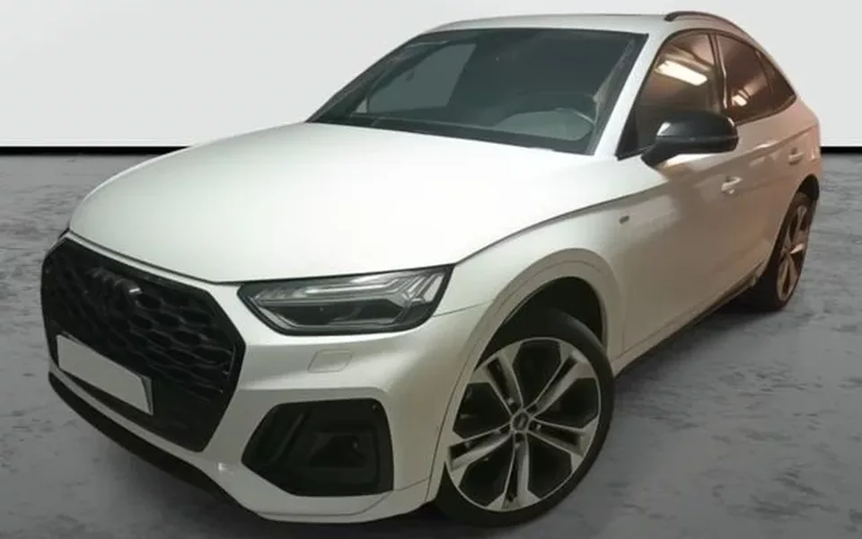 AUDI Q5 Sportback S line Competition 55 TFSIe (Híbrido enchufable) 270 kW (367 CV) S tronic quattro-ultra