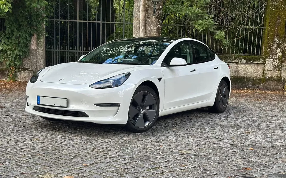 Tesla Model 3 Long Range Tração Integral