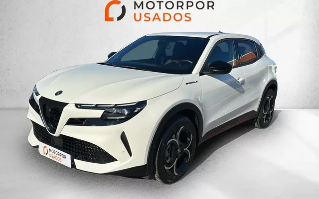 Alfa Romeo Junior 1.2 Speciale eDCT6