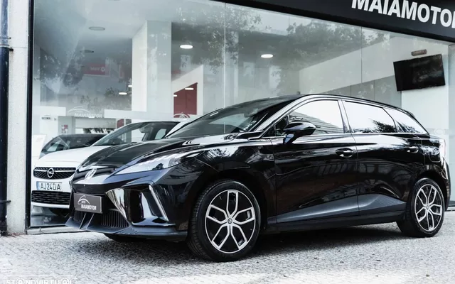 MG MG4 77 kWh Luxury Long Range