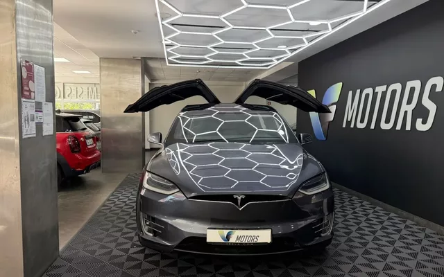 Tesla Model X 100D