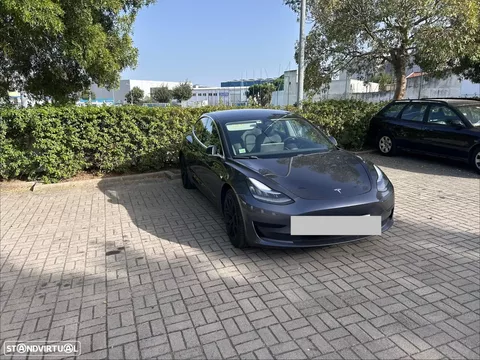 Tesla Model 3 Standard Range Plus RWD