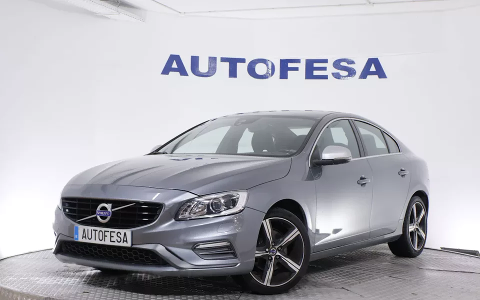 Volvo S60 2.0 D3 R-DESIGN AUTO 150CV 4P # NAVY,XENON,PARKTRONIC