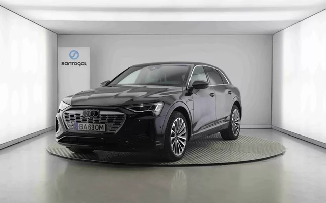 AUDI - Q8 e-tron - Q8 50 quattro S line