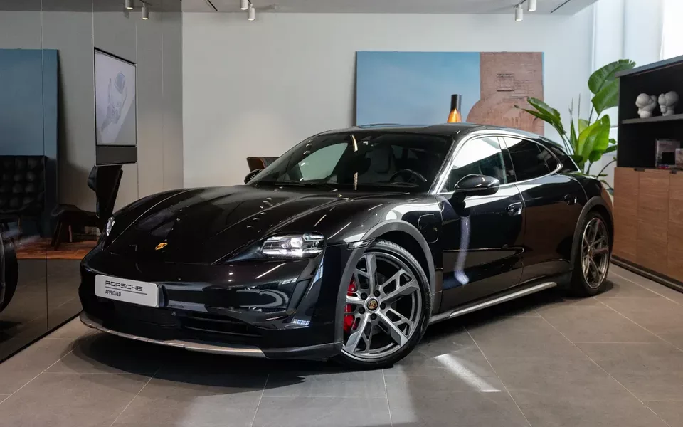 Porsche Taycan Cross Turismo 4S