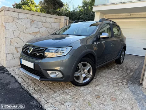 Dacia Sandero Stepway TCe 90 (S&S) Celebration