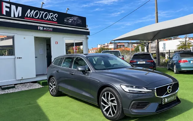 Volvo V60 2.0 T8 AWD TE Momentum Plus