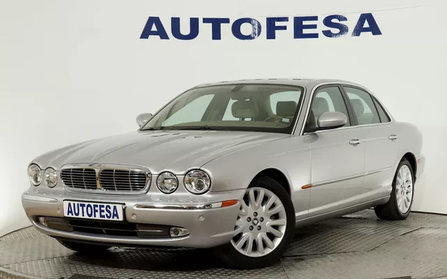 Jaguar Xj8 4.2 V8 Auto 300cv Ejecutive 4P # CUERO